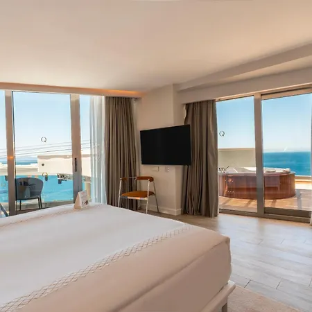 Qlusive Otel