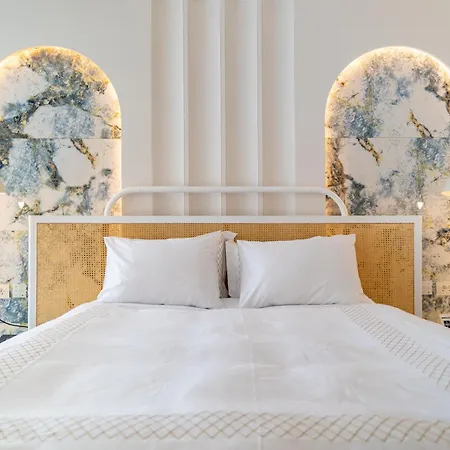 מלון Qlusive קוסדסי