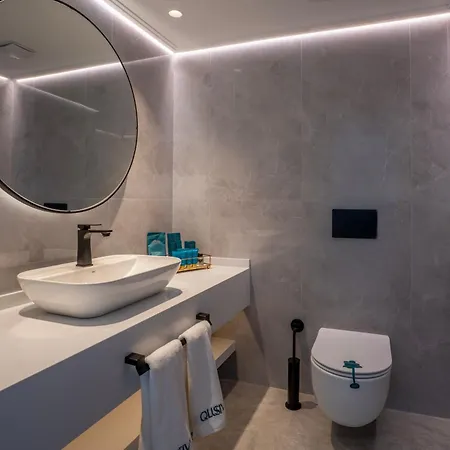 Qlusive מלון קוסדסי