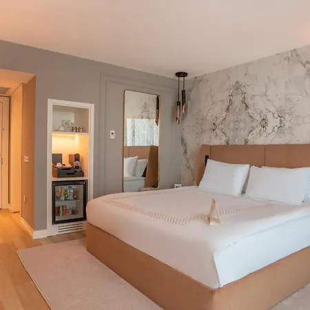 Hotel Qlusive