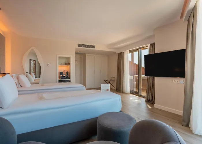 Qlusive Kusadasi