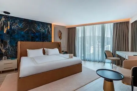 Qlusive Hotel 5*